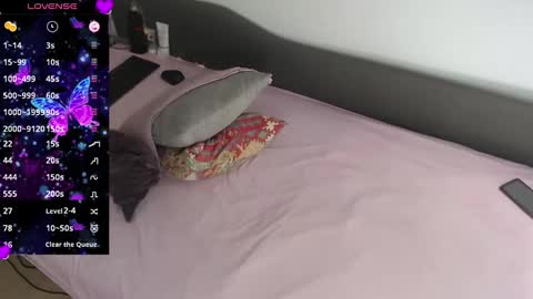 Alice   -   online show from 12.20.24