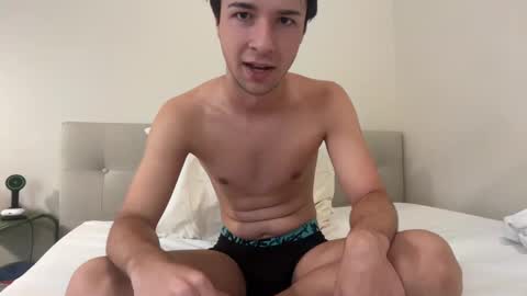 Snapshot of thelonglouie chatting on 10.04.25 Louie online show from 10.04.25