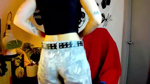 themelrose online show from 10.30.25