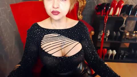 Snapshot of themilfmistress chatting on 11.05.25 mihaela online show from 11.05.25
