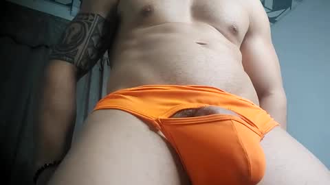 themuscularvenezuelanman online show from 02.05.25