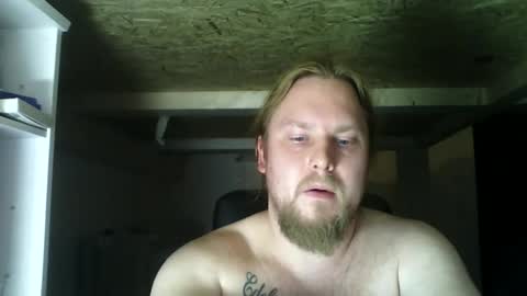 Snapshot of thenewdude1992 chatting on 12.11.24 thenewdude1992 online show from 12.11.24