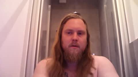 Snapshot of thenewdude1992 chatting on 11.07.25 thenewdude1992 online show from 11.07.25