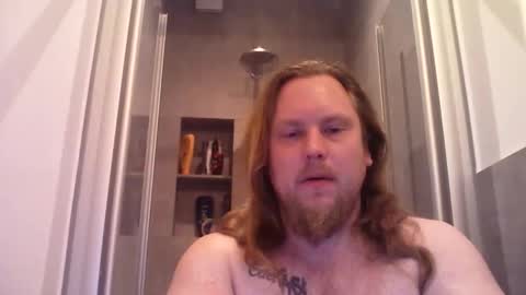 Snapshot of thenewdude1992 chatting on 12.19.25 thenewdude1992 online show from 12.19.25