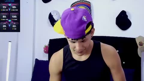 Snapshot of theo_bigcock_ chatting on 06.18.26 Theo online show from 06.18.26