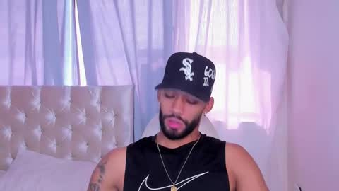 Snapshot of theo_sky1 chatting on 09.25.25 Theo Sky online show from 09.25.25