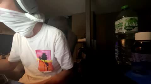 Snapshot of theothede19cm chatting on 10.21.25 theothede19cm online show from 10.21.25