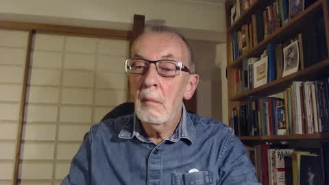 Snapshot of theowlandthe chatting on 12.12.24 theowlandthe online show from 12.12.24