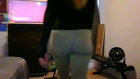 the peach princess  online show from 01.11.25