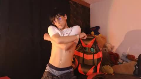 Matt independent model  online show from 05.11.26