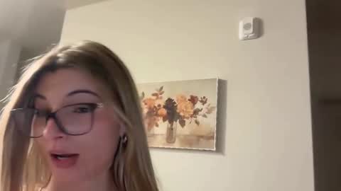 therosiecheeks online show from 02.18.26