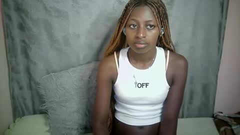 Snapshot of therry_heart chatting on 12.02.25 hearty online show from 12.02.25