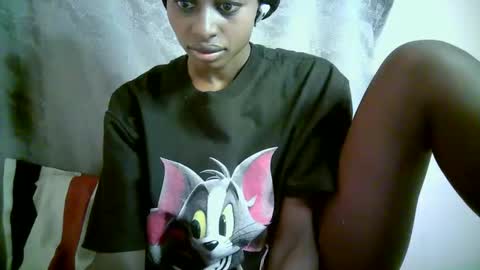 Snapshot of therry_heart chatting on 02.15.26 hearty online show from 02.15.26