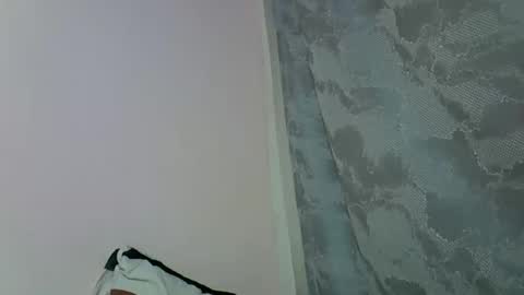 Snapshot of therry_heart chatting on 02.18.26 hearty online show from 02.18.26