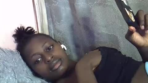 Snapshot of therry_heart chatting on 02.21.26 hearty online show from 02.21.26