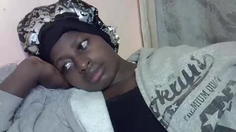 Snapshot of therry_heart chatting on 02.22.26 hearty online show from 02.22.26