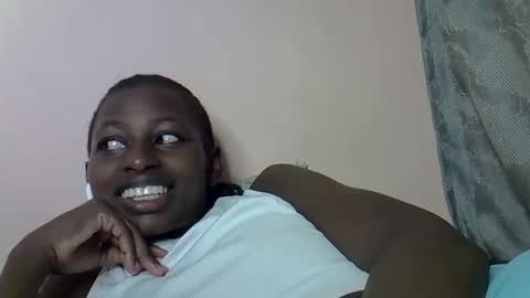 Snapshot of therry_heart chatting on 03.11.26 hearty online show from 03.11.26