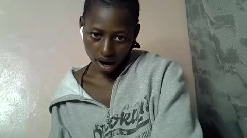 Snapshot of therry_heart chatting on 03.13.26 hearty online show from 03.13.26