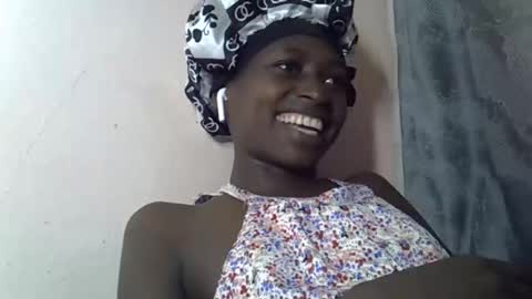 Snapshot of therry_heart chatting on 03.23.26 hearty online show from 03.23.26