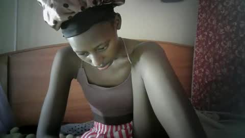 Snapshot of therry_heart chatting on 04.07.26 hearty online show from 04.07.26