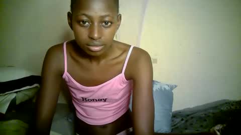 Snapshot of therry_heart chatting on 04.11.26 hearty online show from 04.11.26