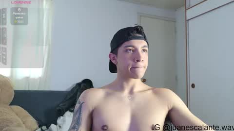 Snapshot of thesaint_xxx chatting on 05.14.26 thesaint_xxx online show from 05.14.26
