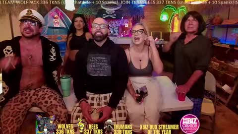 Snapshot of thespeakeazy chatting on 09.30.25 The Captain online show from 09.30.25