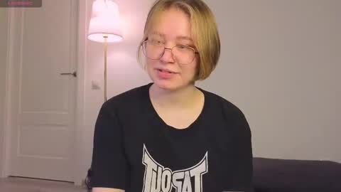 Snapshot of thestaronsky chatting on 01.15.26 Lucia online show from 01.15.26