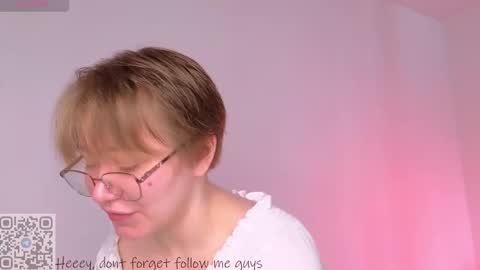 Snapshot of thestaronsky chatting on 02.18.26 Lucia online show from 02.18.26