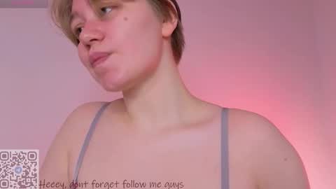 Snapshot of thestaronsky chatting on 03.02.26 Lucia online show from 03.02.26