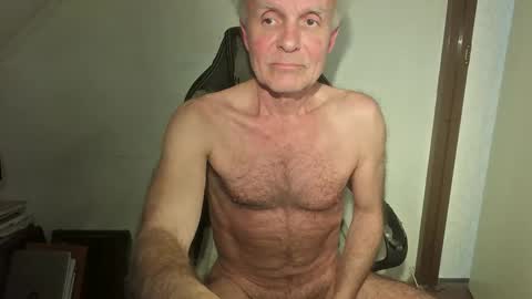 NudeDJ online show from 04.19.26