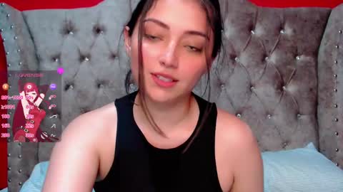 Snapshot of thesweethari chatting on 02.14.25 I dont do real meetings My bio online show from 02.14.25