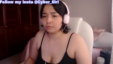 Snapshot of thetalkingbutt chatting on 04.26.26 Mai online show from 04.26.26