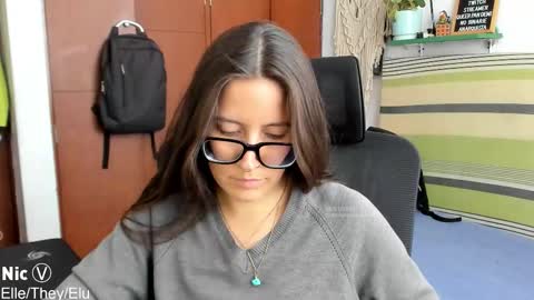 Snapshot of thetropicalseduction chatting on 02.18.26 Nicole online show from 02.18.26