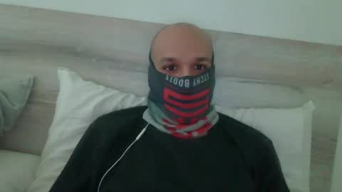 Scarf guy online show from 12.18.24