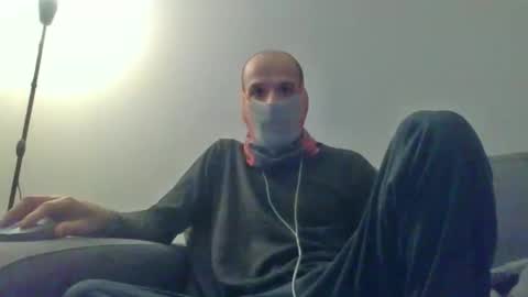 Scarf guy online show from 11.11.25