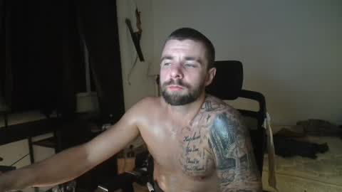 Snapshot of theufcfan_8181 chatting on 10.07.25 troy online show from 10.07.25