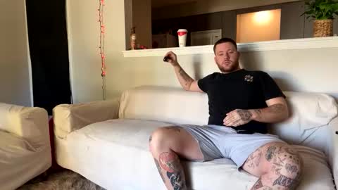 Snapshot of theviberoom chatting on 11.03.25 The Vibe Room online show from 11.03.25