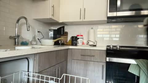 Sapphire the Vixen online show from 03.30.26