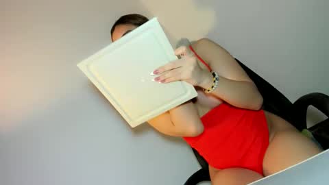 stella online show from 10.20.25