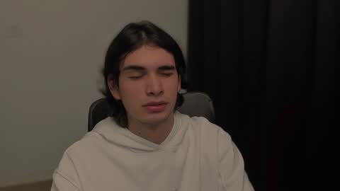 Snapshot of thiaan__ chatting on 01.25.25 thiaan__ online show from 01.25.25