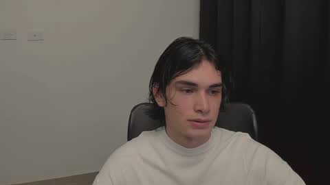 Snapshot of thiaan__ chatting on 02.28.25 thiaan__ online show from 02.28.25