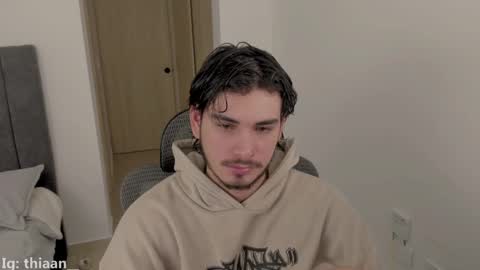 Snapshot of thiaan__ chatting on 09.13.25 thiaan__ online show from 09.13.25