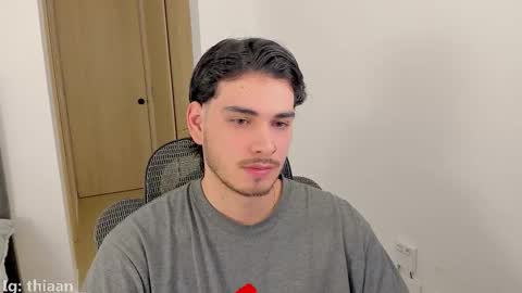 Snapshot of thiaan__ chatting on 10.28.25 thiaan__ online show from 10.28.25