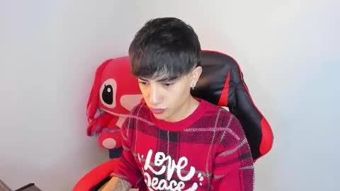 Snapshot of thiago_dv chatting on 11.26.25 Thiago online show from 11.26.25