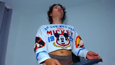 Snapshot of thiago_fosterr1 chatting on 01.06.25 Thiago online show from 01.06.25