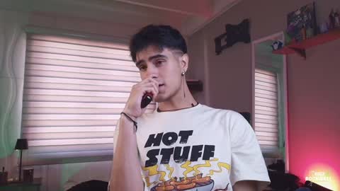 Snapshot of thiago_rockwell chatting on 12.08.24 Thiago online show from 12.08.24