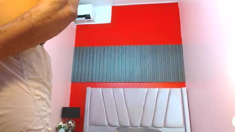 Snapshot of thiago_summers chatting on 09.15.25 Thiago Summers online show from 09.15.25