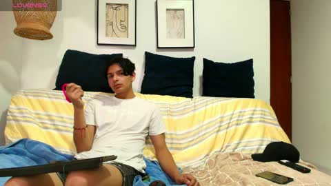 Snapshot of thiago_vega1 chatting on 04.09.26 thiago_vega1 online show from 04.09.26