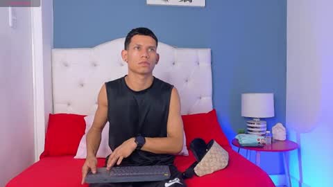Snapshot of thiagoferrer_ chatting on 06.20.26 T H I A G O online show from 06.20.26